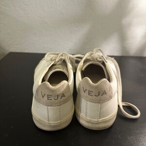 Veja White Minimalist Sneakers with Smooth Leather